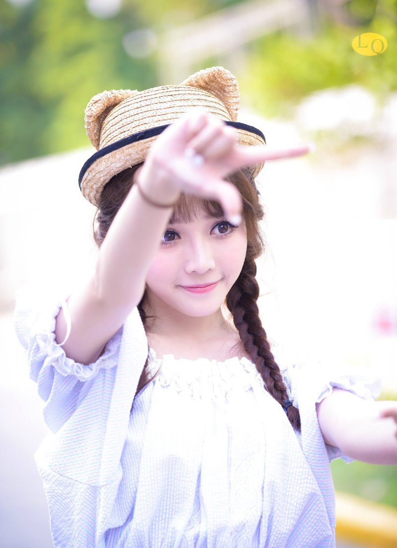 我迎著朝野站在大海的面前,对自己说:如果时光不能倒流,就让这一切,随风而去吧